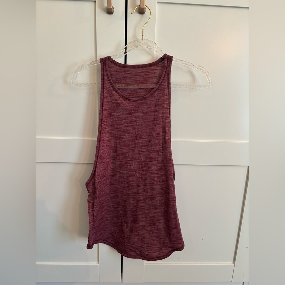 Lululemon tank top Sleeveless Burgundy size small 4-6 approx no tag